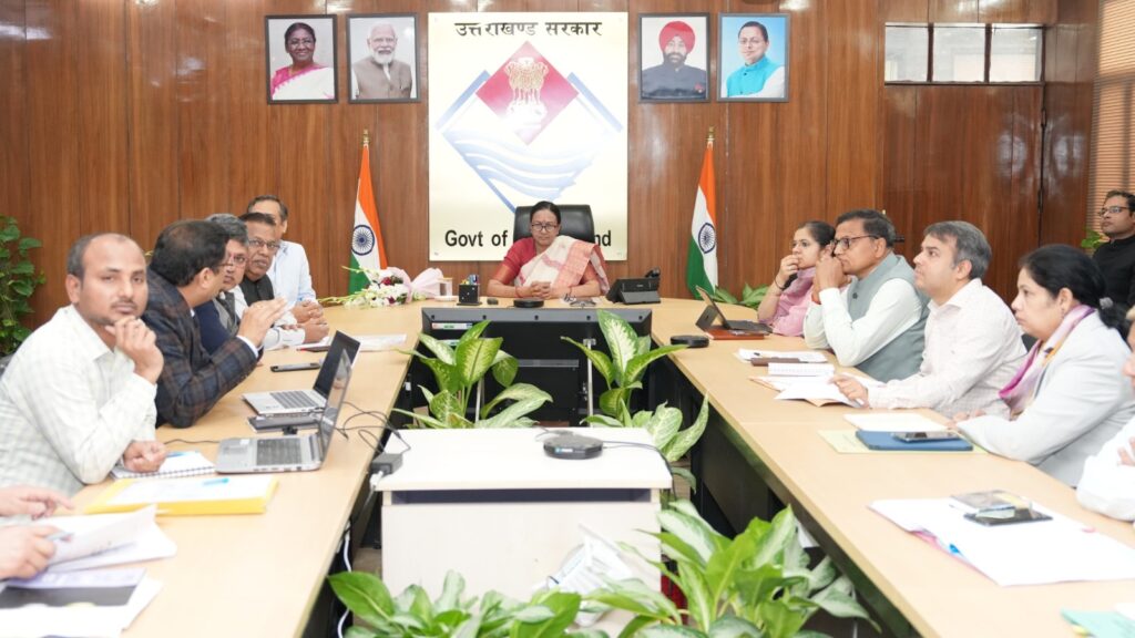 7वीं स्टेट ब्रॉडबैण्ड कमेटी की बैठक मुख्य सचिव श्रीमती राधा रतूड़ी की अध्यक्षता में सचिवालय में आयोजित
