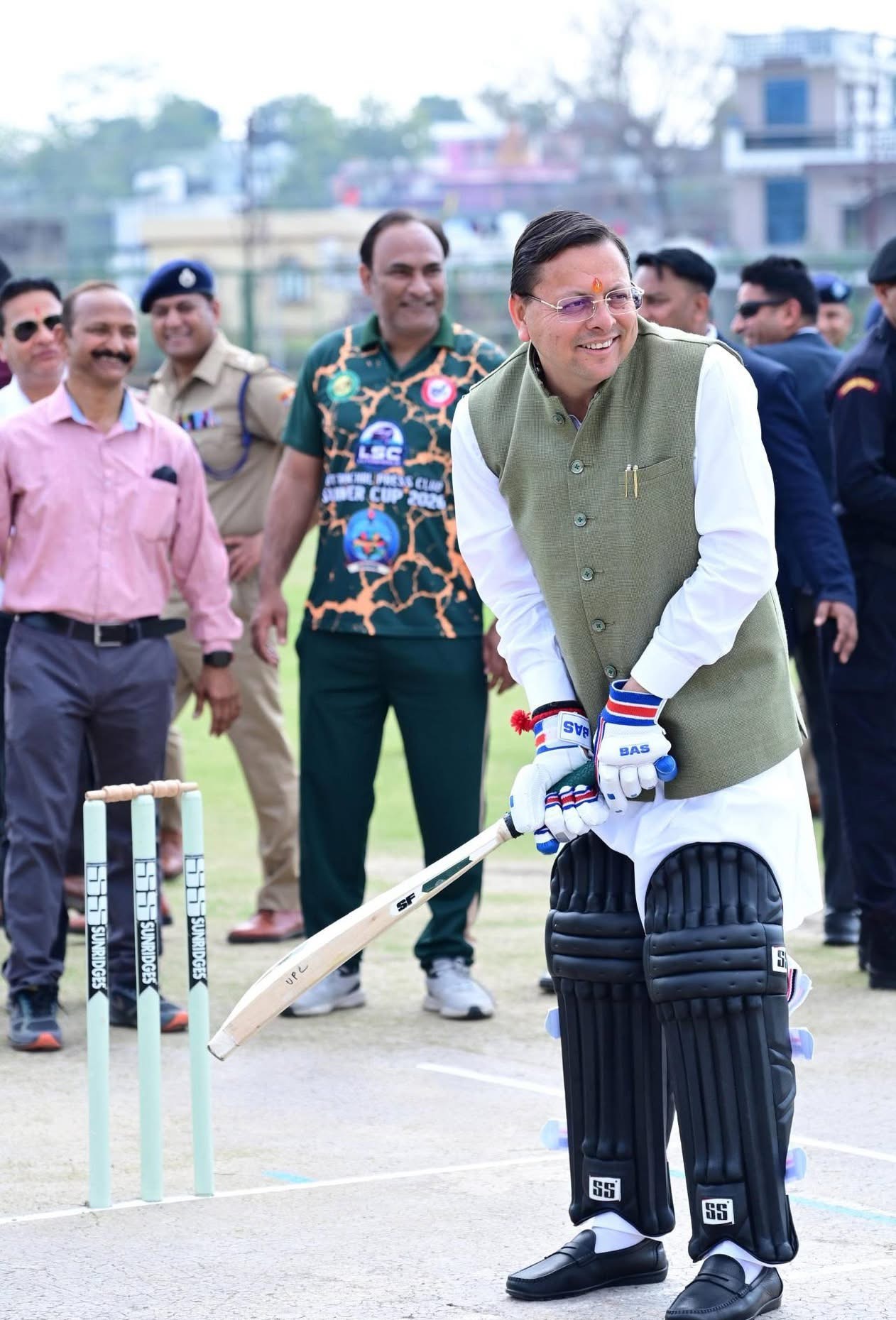 सीएम धामी ने किया मंजुल सिंह मांजिला स्मृति क्रिकेट टूर्नामेंट का शुभारंभ, खिलाड़ियों को खेल भावना का संदेश