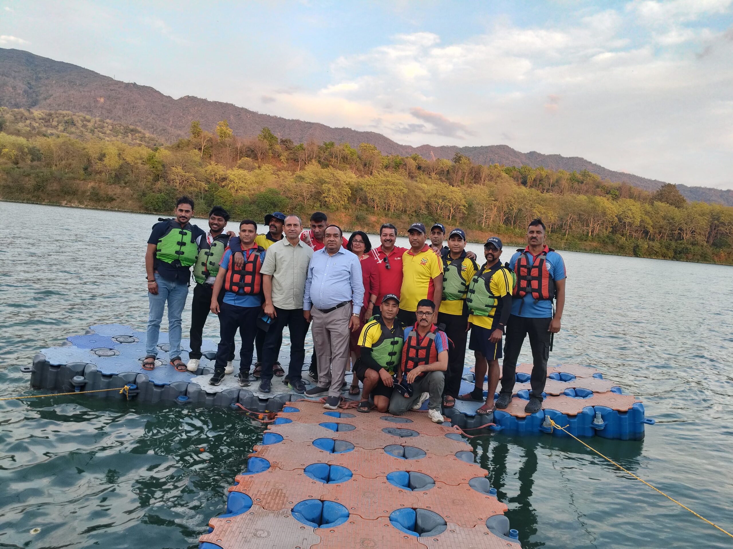 पशुलोक बैराज में सी-प्लेन की ऐतिहासिक लैंडिंग, उत्तराखंड में पर्यटन को मिलेगा नया पंख