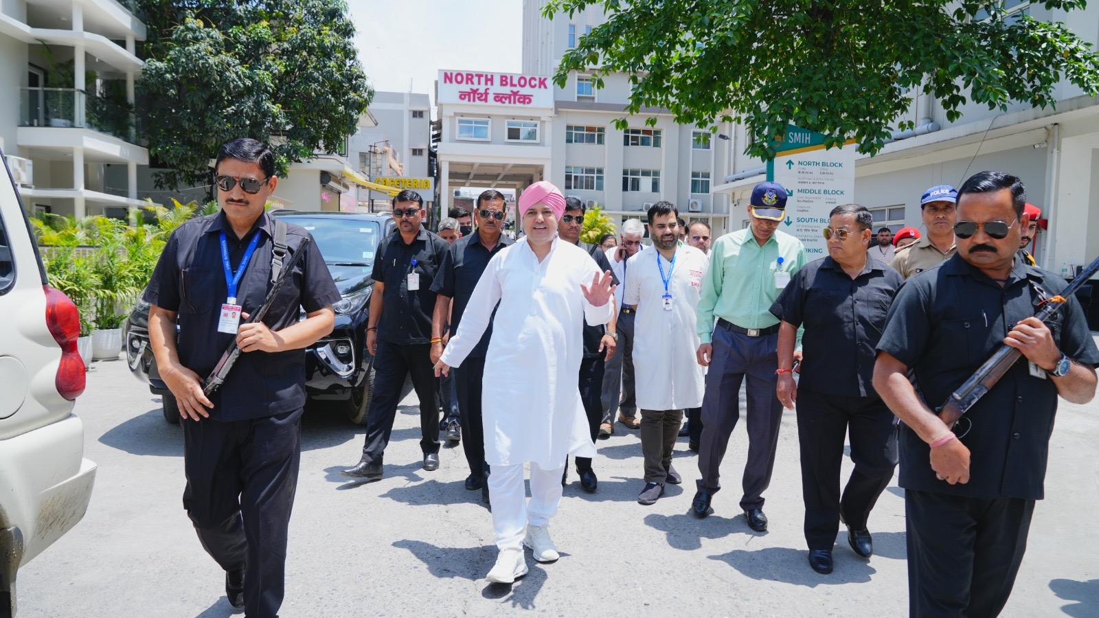 गुरु स्मरण और सेवा का संगम: श्रीमहंत इन्दिरेश चरण दास जी महाराज के महानिर्वाण दिवस पर 101 यूनिट रक्तदान