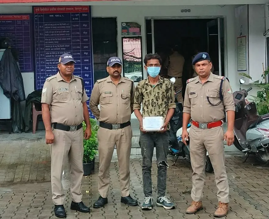 डालनवाला में नकबजनी का खुलासा, चोरी की लाइसेंसी रिवॉल्वर समेत शातिर चोर गिरफ्तार