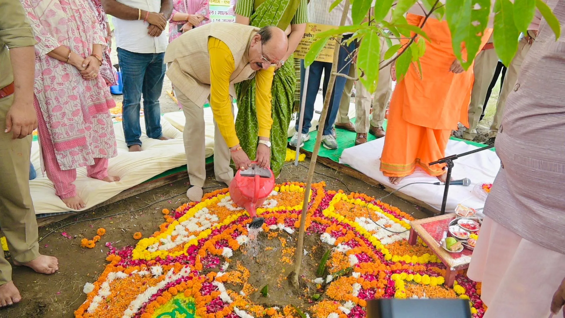 हरेला पर मालदेवता से हरित संदेश: मंत्री सुबोध उनियाल ने किया पौधारोपण, प्रदेश में 3,791 स्थानों पर चला महाअभियान