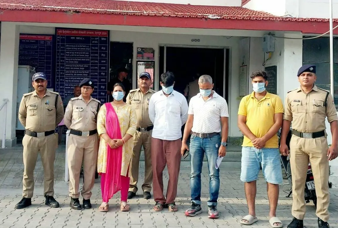 हुड़दगिंयो को कानून का पाठ पढ़ाती दून पुलिस