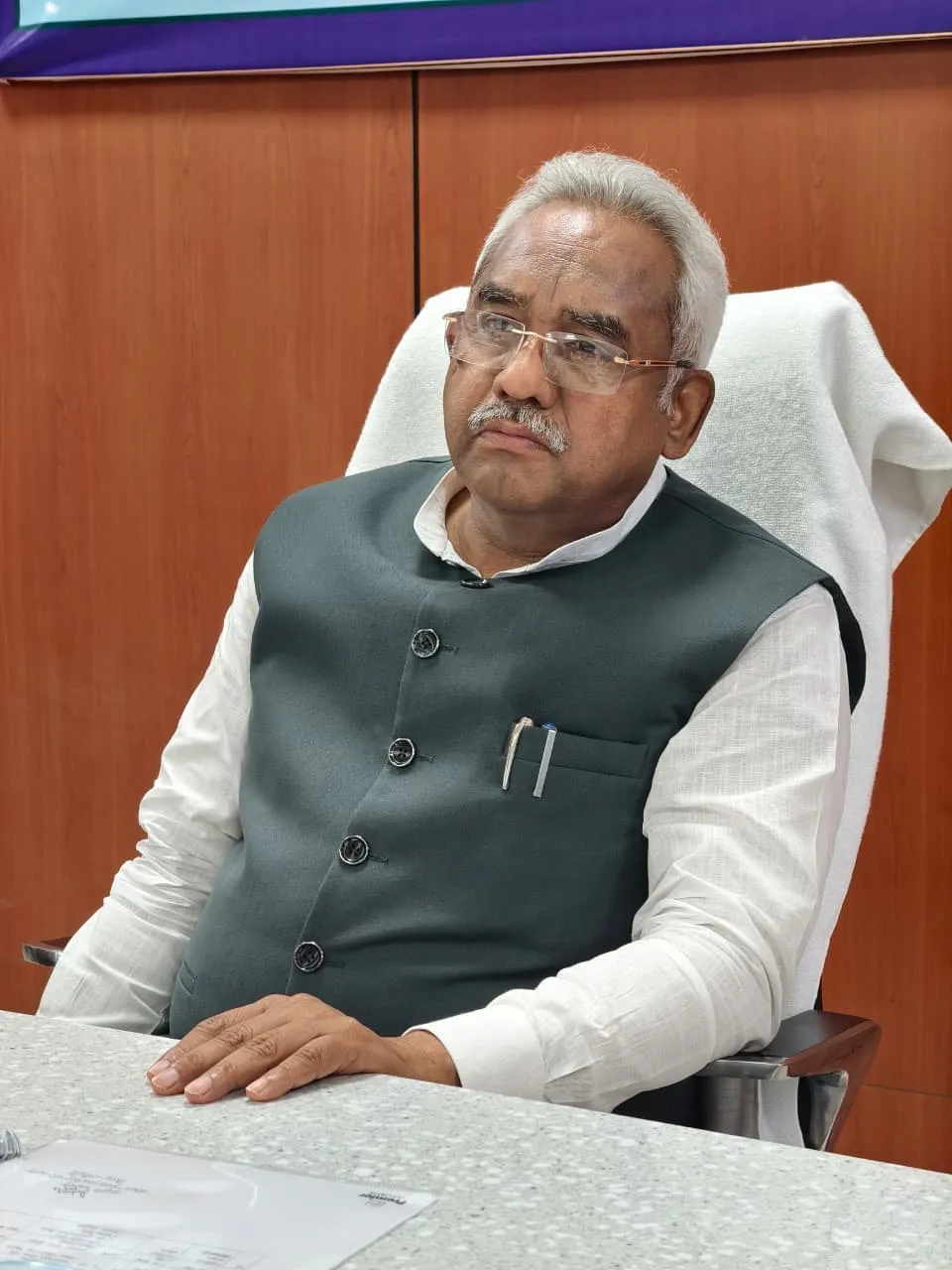 पीपलकोटी टनल हादसा: मंत्री मदन कौशिक ने एसईओसी पहुंचकर राहत-बचाव अभियान की समीक्षा की