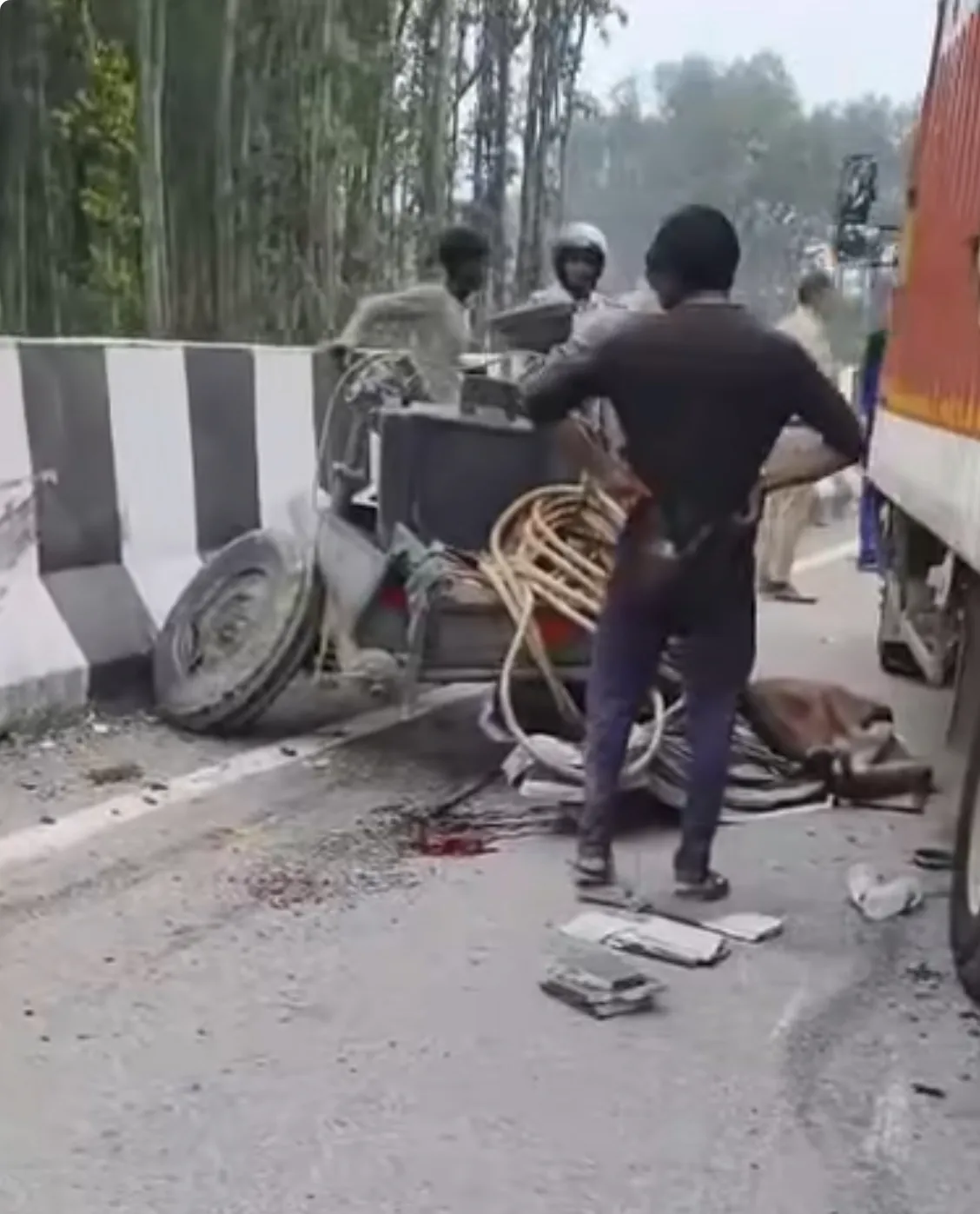 देहरादून में दर्दनाक सड़क हादसा, ब्रेक फेल होने से बेकाबू ट्रक ने युवक को कुचला