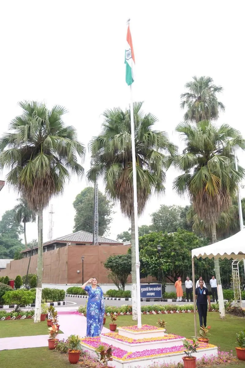 स्वतंत्रता दिवस पर गीता धामी ने शासकीय आवास में आयोजित कार्यक्रम में की सहभागिता