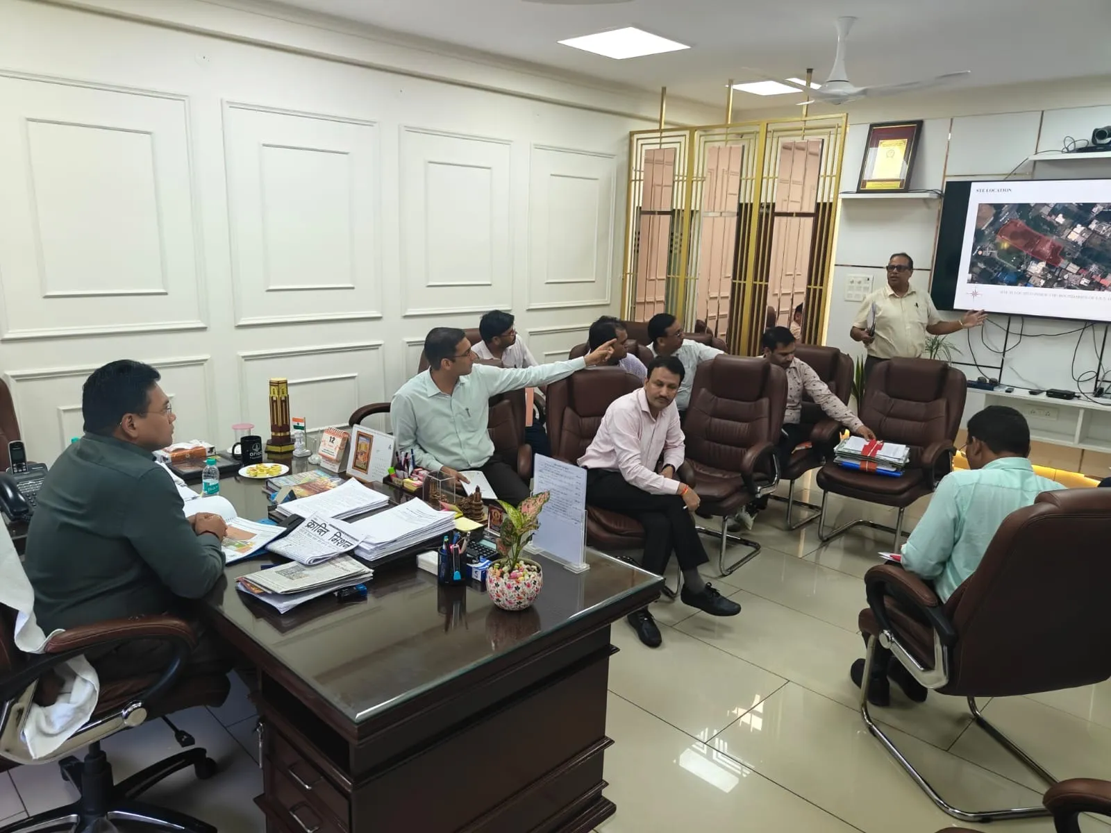 टिहरी हाउस में बनेंगे 28 बहुमंजिला आवास, वाशी गेस्ट हाउस और हल्द्वानी सर्किट हाउस की योजनाओं को भी रफ्तार