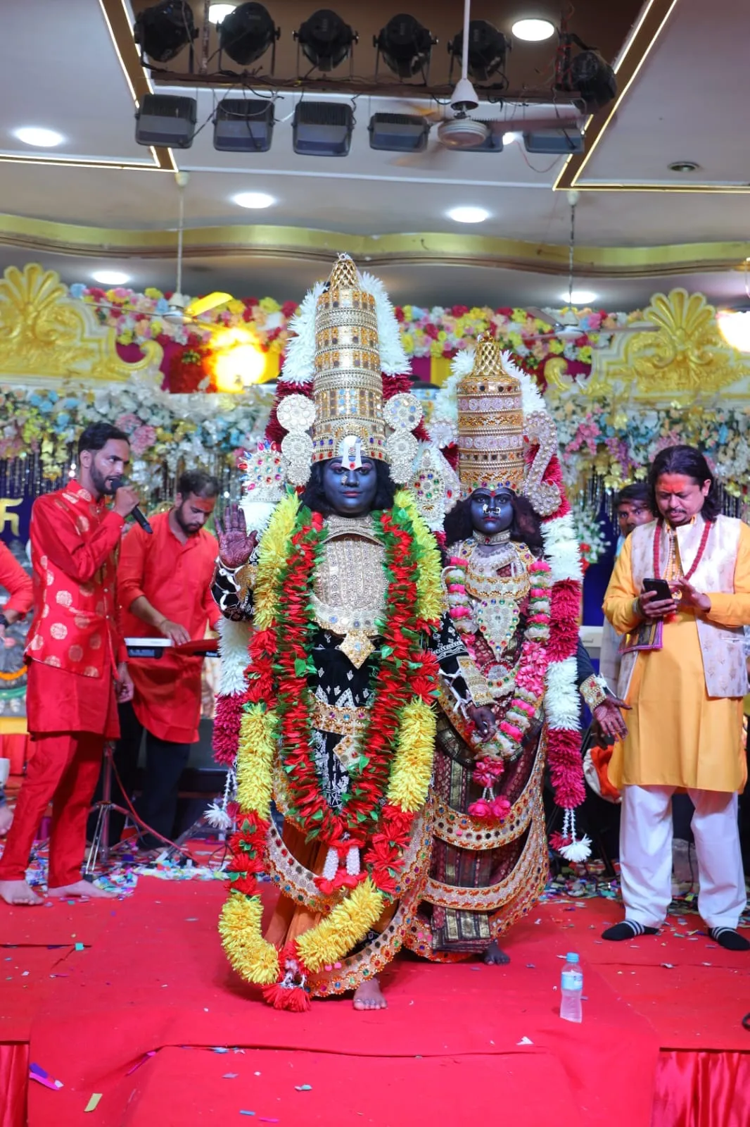 देहरादून में पहली बार साकार हुआ तिरुपति बालाजी का दिव्य स्वरूप, सरोज ज्वेलर्स के आयोजन में दिखा भक्ति और कला का अद्भुत संगम