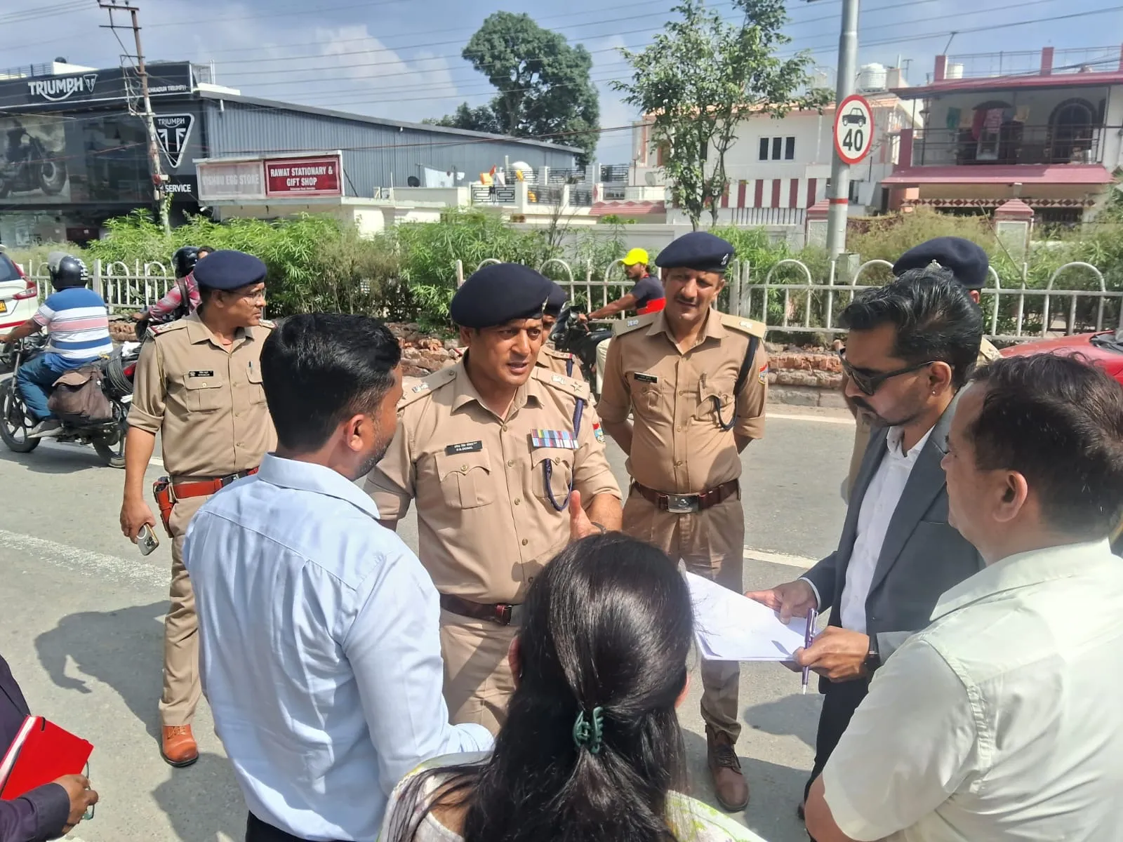 मोहब्बेवाला में लगातार सड़क हादसों पर प्रशासन सख्त, डीएम-एसएसपी ने किया राजमार्ग का निरीक्षण