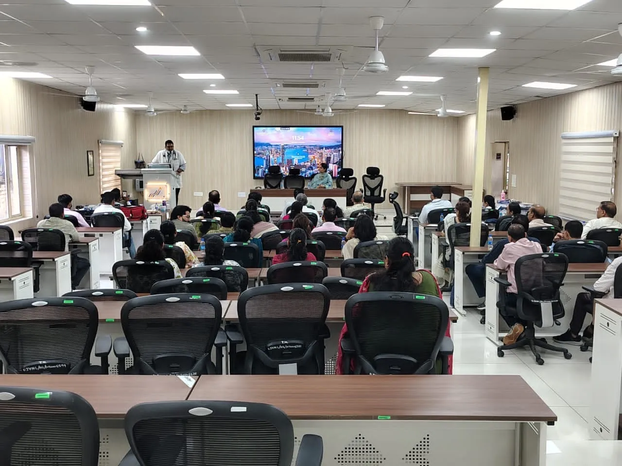 यूजेवीएनएल मुख्यालय में स्वास्थ्य जांच एवं जागरूकता शिविर आयोजित