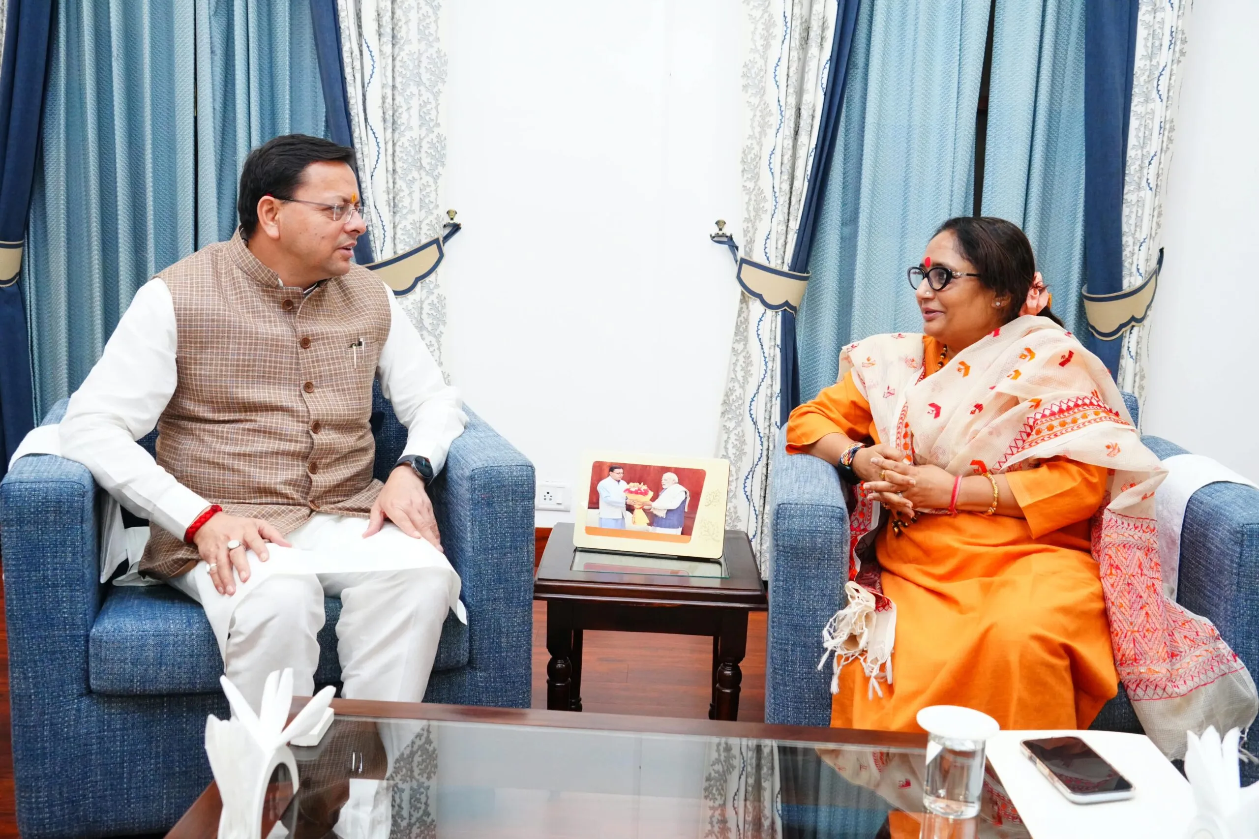 मुख्यमंत्री धामी से विधानसभा अध्यक्ष ऋतु खंडूड़ी भूषण ने की मुलाकात