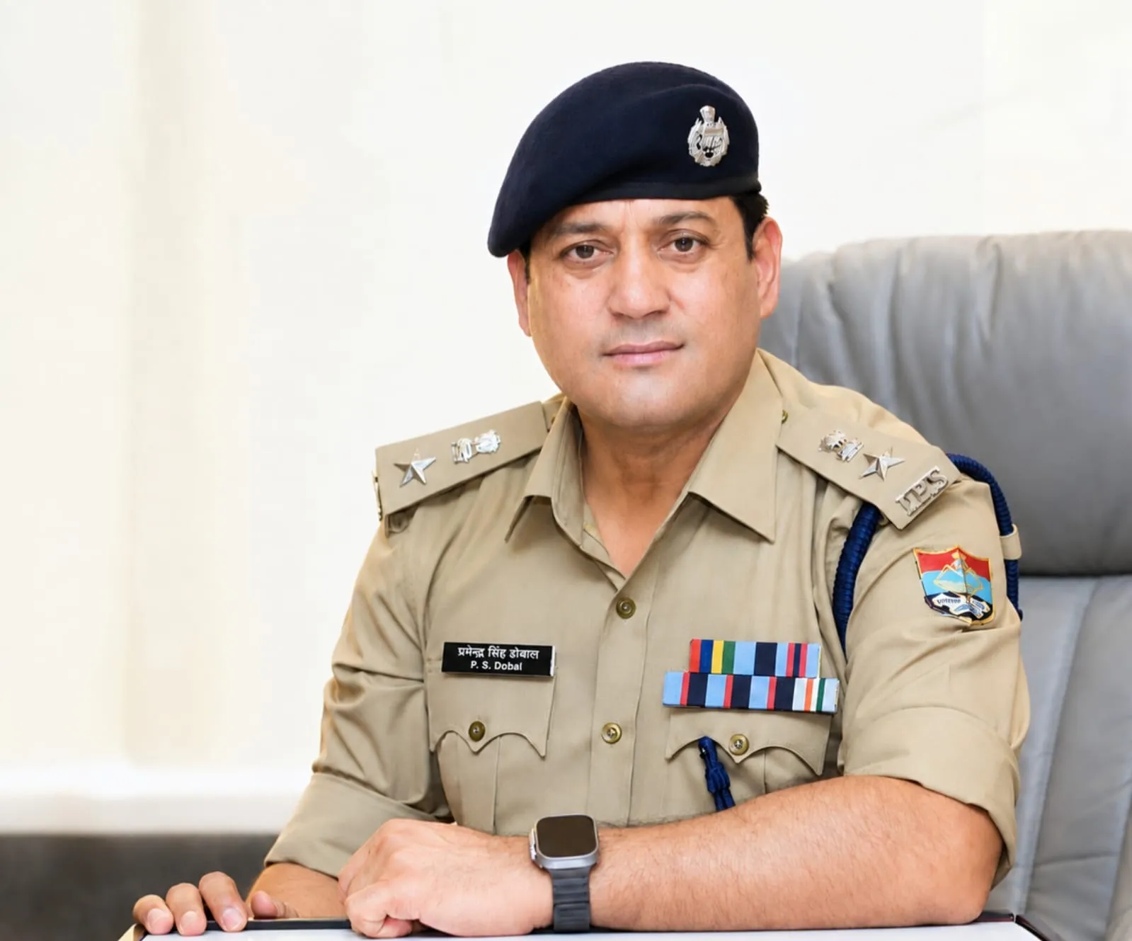 अस्थाई अतिक्रमण पर चला दून पुलिस का डंडा