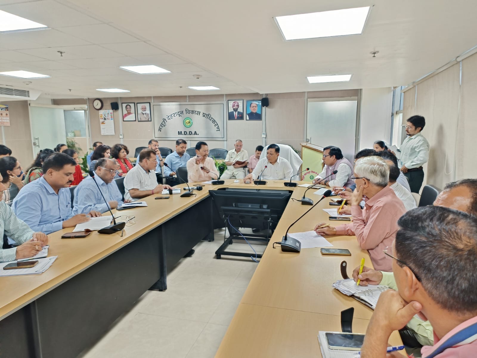 उपाध्यक्ष बंशीधर तिवारी का सख्त संदेश — “अब चेत जाएं, अवैध निर्माण करने वालों को बख्शा नहीं जाएगा”