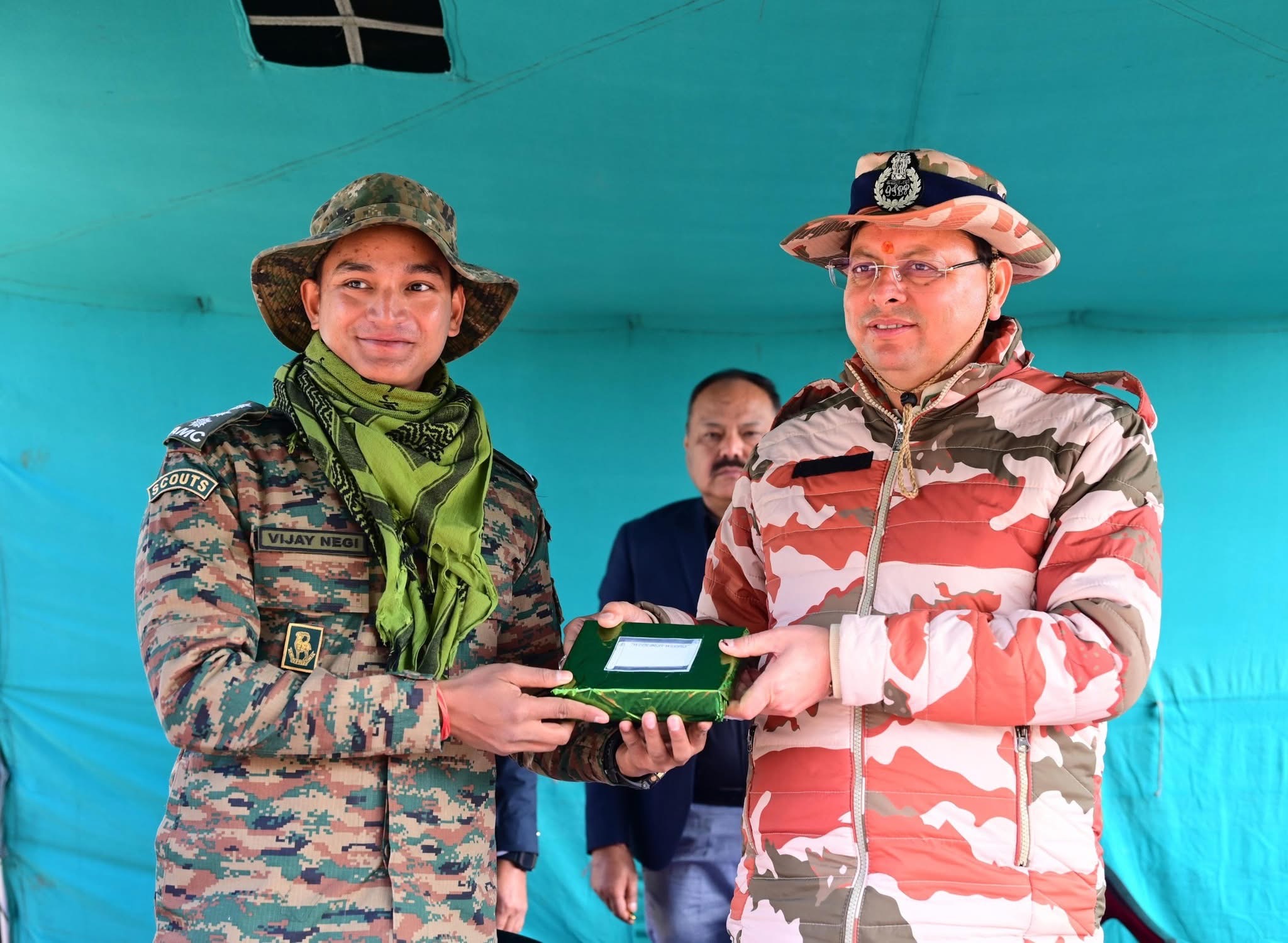 आज पिथौरागढ़ जिले के दूरस्थ सीमांत गांव मिलम में ITBP के वीर जवानों और स्थानीय लोगों से मुलाकात की।