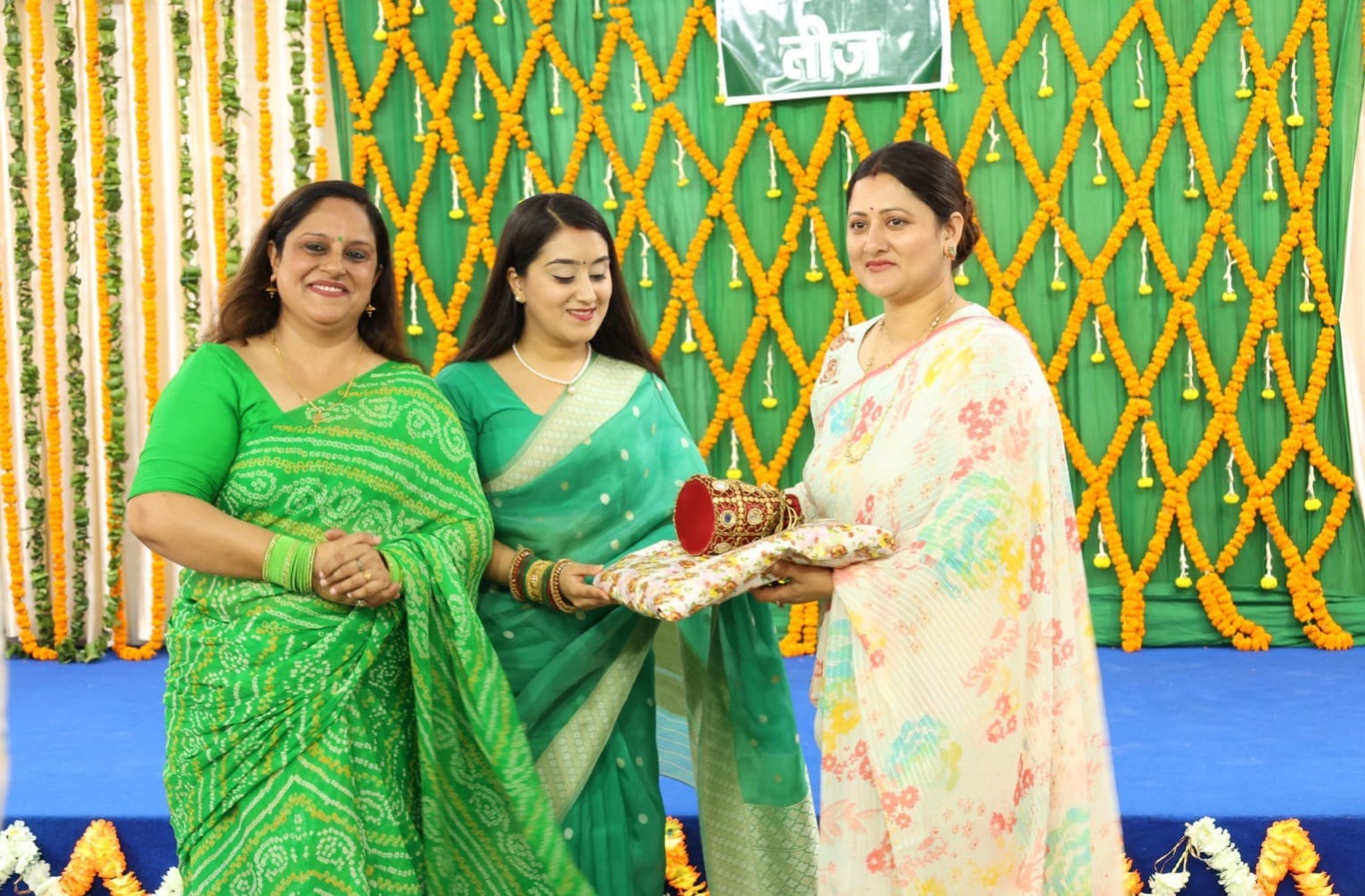 तीज महोत्सव मे मुख्य अतिथि रही श्रीमती गीता धामी: सनराइज एकेडमी