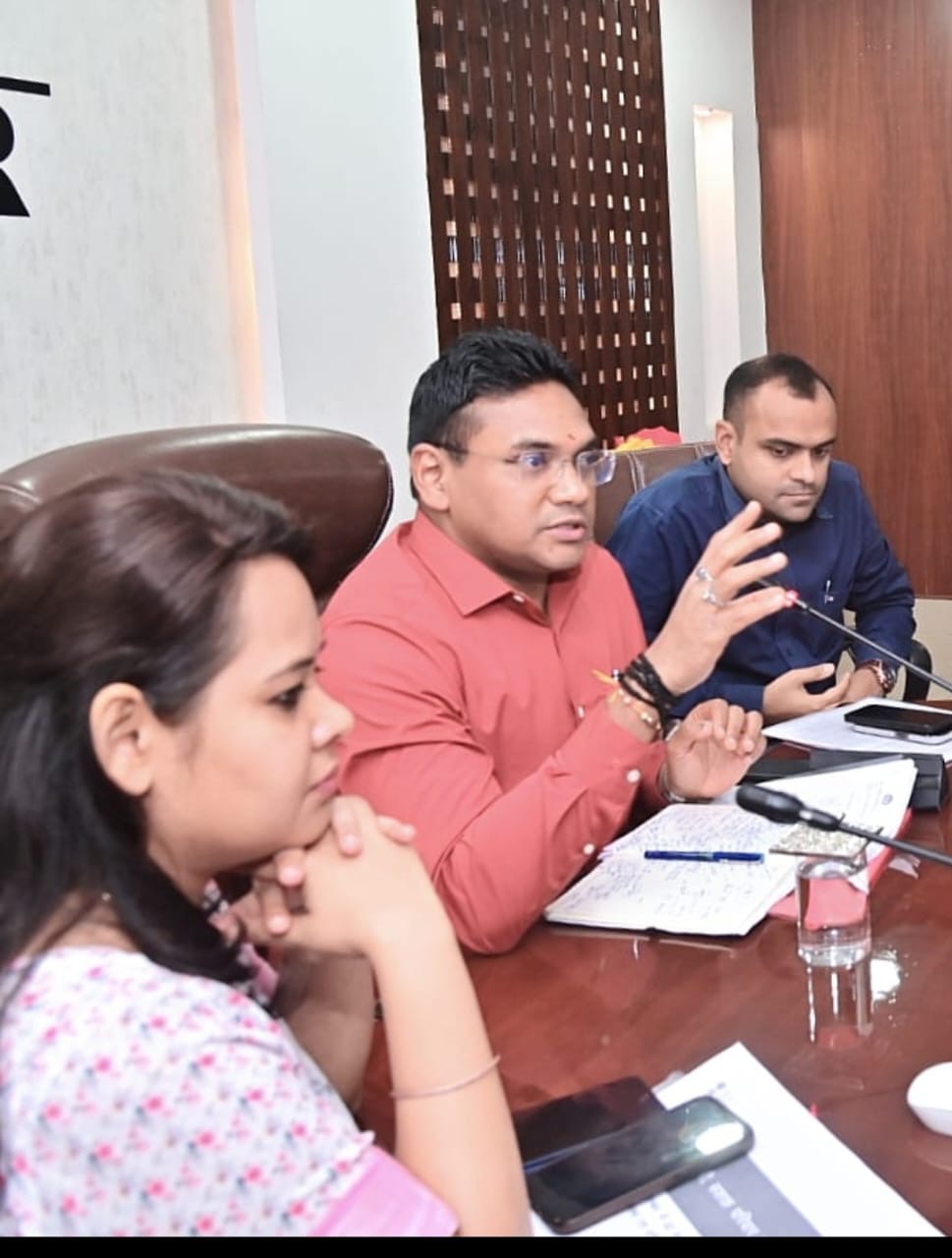 हर घर तक पहुंचे स्वास्थ्य सेवाएं, किसी स्तर पर न हो लापरवाही :- डॉ आर राजेश कुमार